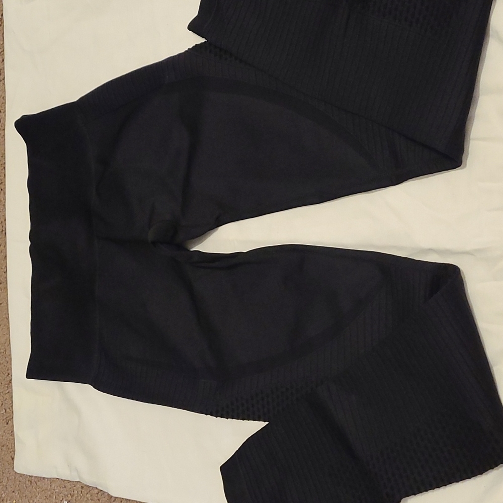 Zyia black leggings gently worn medium
